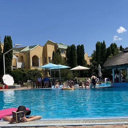Apartament Azur Csiga *